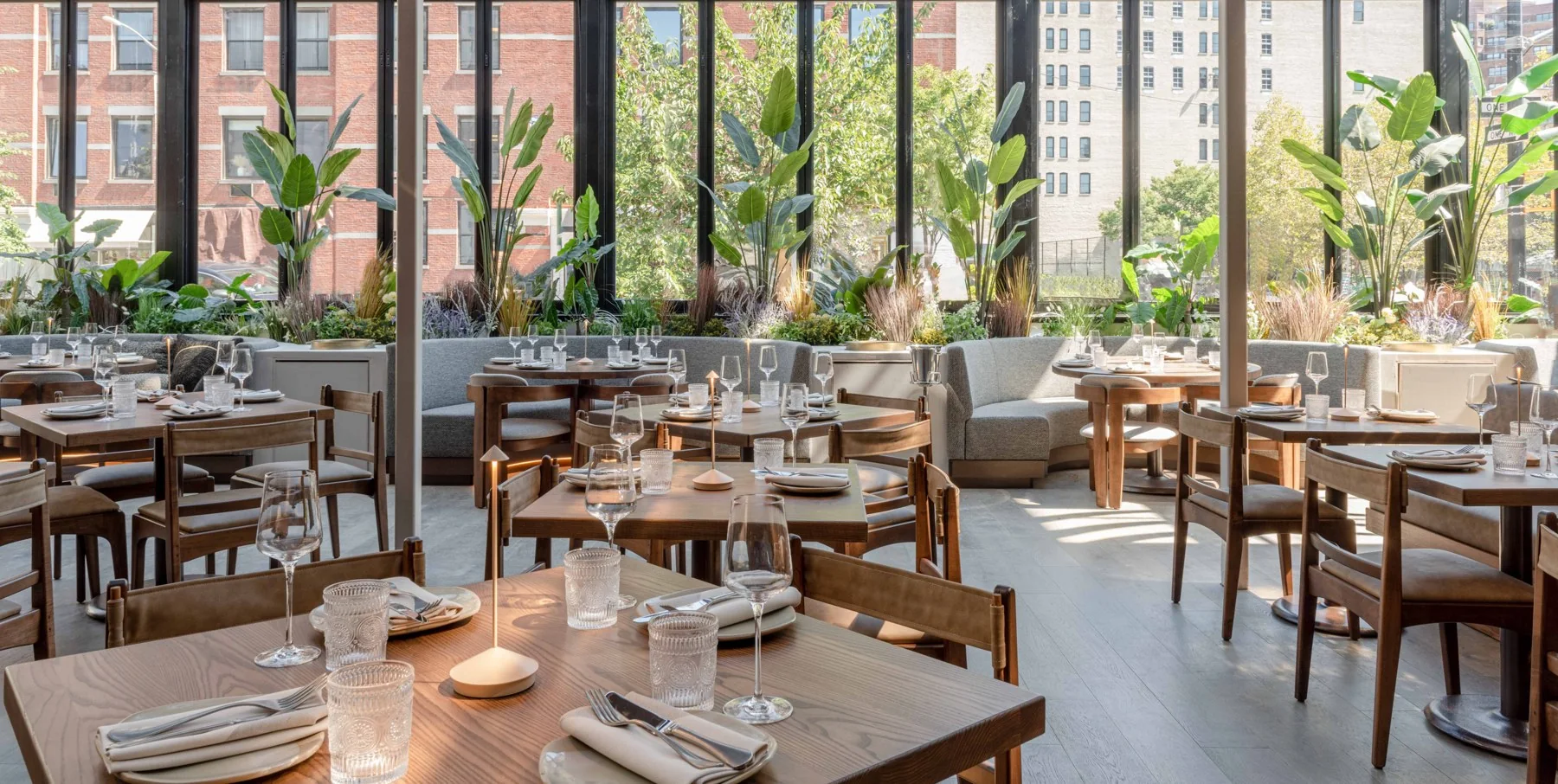 Mēdüzā Mediterrania · New York — venue interior and atmosphere